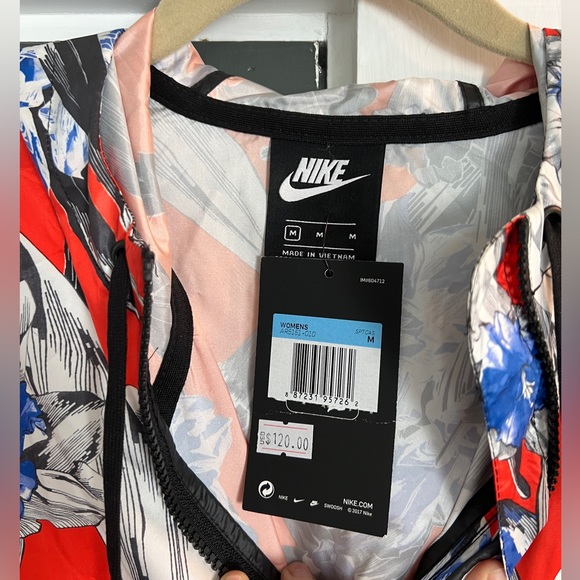 NIKE Cropped Floral Windbreaker - Picture 3 of 6